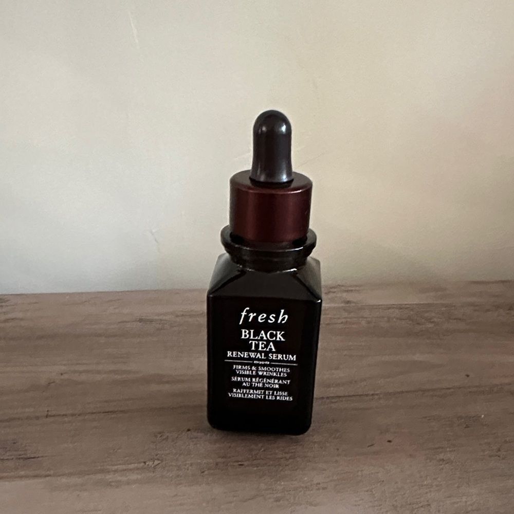 FRESH - Black Tea Renewal Serum - new without box